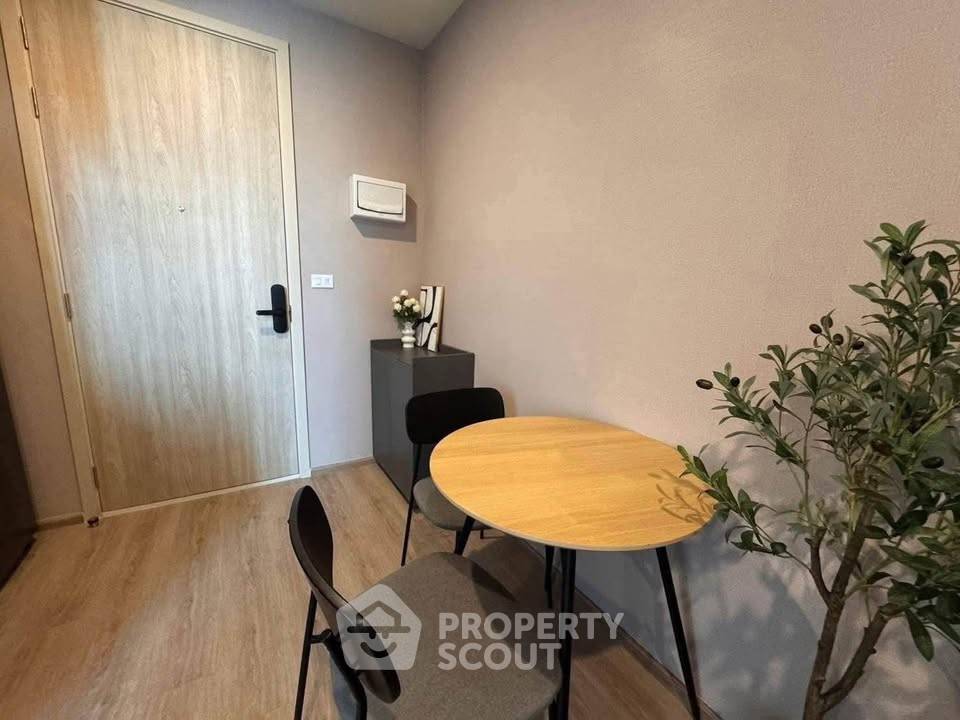 picture High-Floor 1-BR Condo, 27 Sqm At Nue District R9, 200m to MRT Phra Ram 9 (ID 3141642) - 4/8