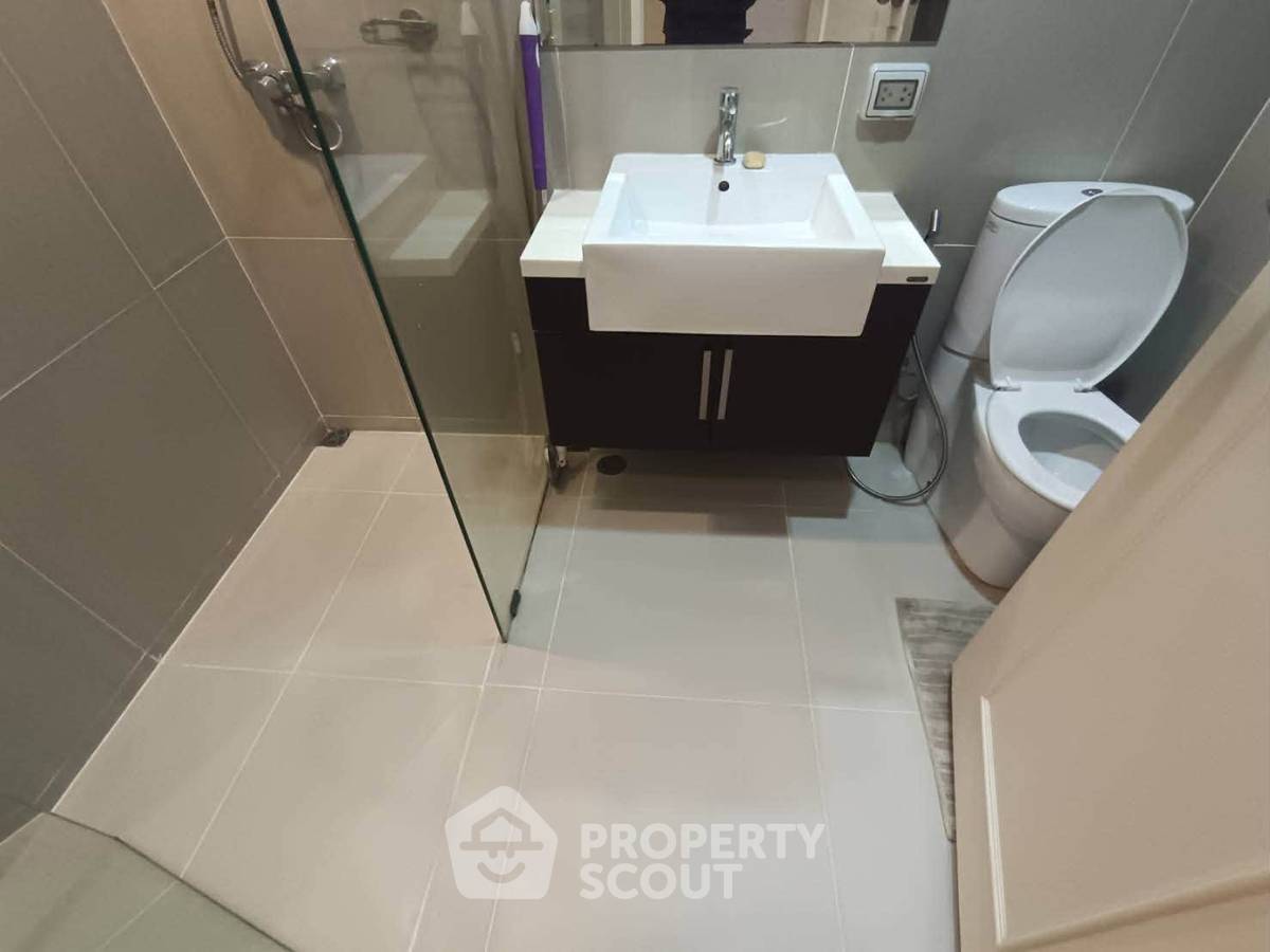 รูป คอนโด 1 ห้องนอน ชั้น 15 ขนาด 40 ตร.ม. วิลล่า อโศก ใกล้ MRT เพชรบุรี 200ม. (ID 3140032) - รูปที่ 11/16