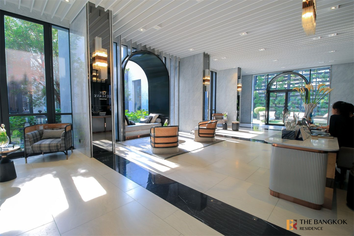 picture The Reserve Sathorn Luxury Unit, Ready for You Without the Wait - 4/10