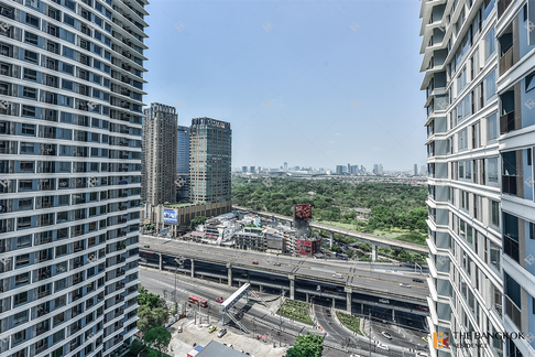 The Saint Residences near MRT Phahonyothin Station Location Near Employment, Surrounded by Lifestyles