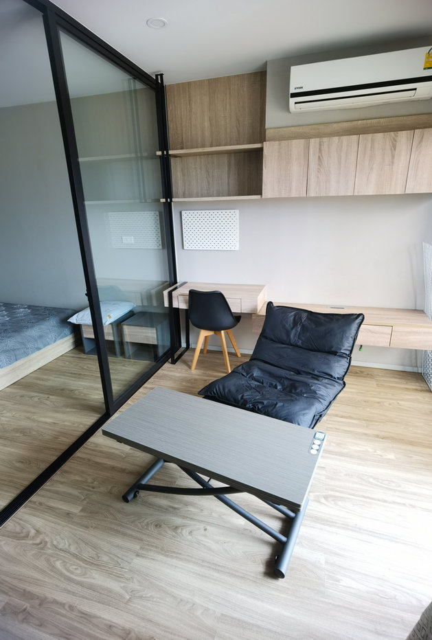 picture Condo for rent, Blossom Condo Sathorn 8th floor, near BTS Surasak. - 2/11