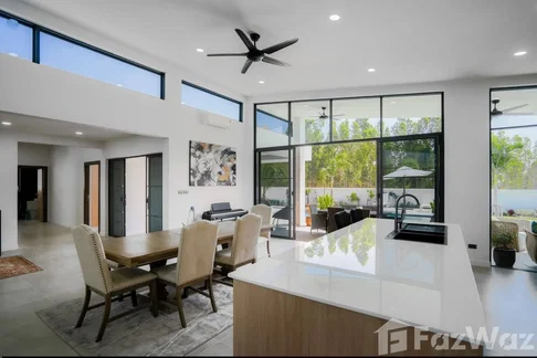 Modern House with Pool on large Plot 6452753