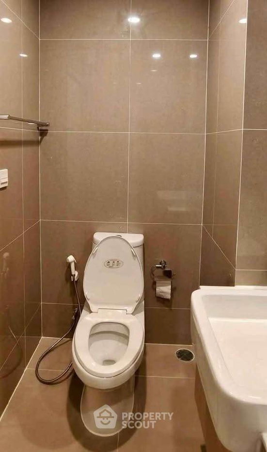 picture 2-BR Condo For Rent, Noble Revolve Ratchada 2, 300m to MRT (ID 3142509) - 36/39