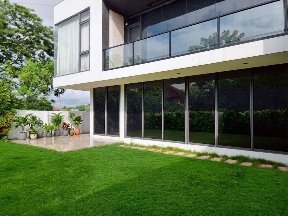 รูป 🏡 ให้เช่าด่วน! บ้านเดี่ยว Modern ลักชัวรี แยกหลุยส์ เชียงใหม่ ใกล้สนามกอล์ฟ M Sport 📞 063-6649056 - รูปที่ 3/36