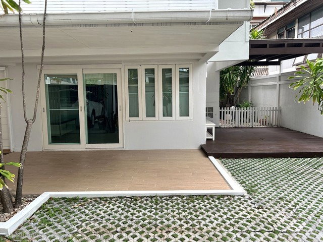 รูป ให้เช่า บ้านเดี่ยว2ชั้น พื้นที่64 ตรว.อยู่ถนน พระราม9 ใกล้ห้างเดอะไนน์เซ็นเตอร์ - รูปที่ 2/8