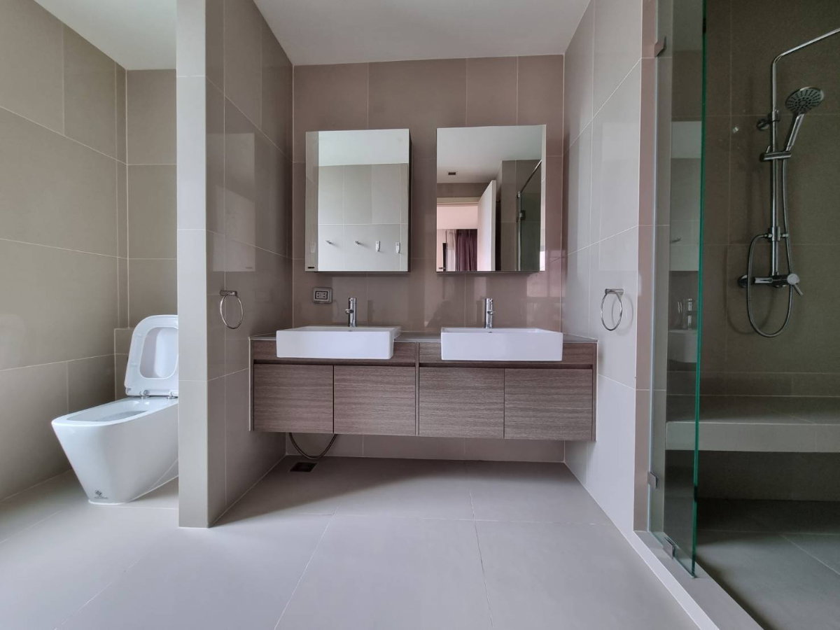 picture Available for rent! Quinn Ratchada17. A Cozy 2 Bedroom with  68sqm. High floor unblocked view. Ready to move in. - 11/18