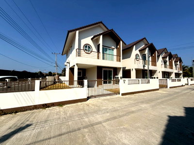 Houses for rent North Chiang Mai University : Minimalist House for Rent near Kad Farang & Panyaden International School, Hang Dong, Chiang Mai
