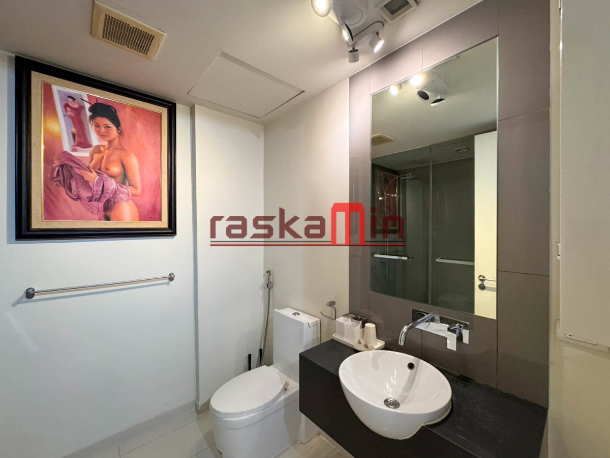 picture Zire Wongamat Condo for Rent – 2 Bedroom, High Floor, Building B - 11/15