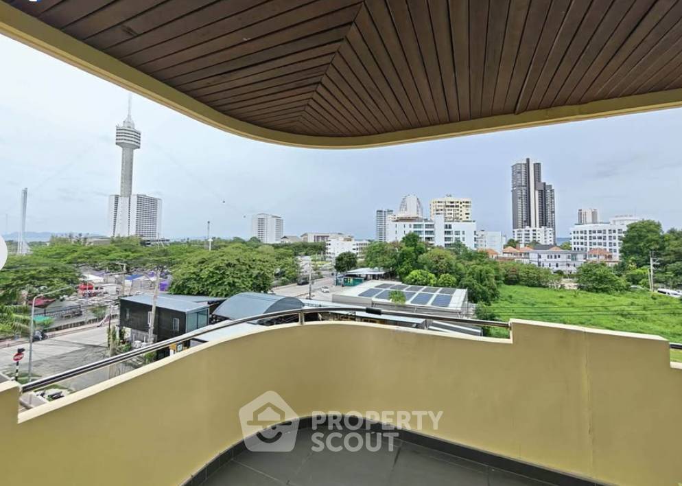 picture Pet-Friendly 1-BR Condo, View Talay Residence 5, Near Pratumnak Beach (ID 3143161) - 12/18