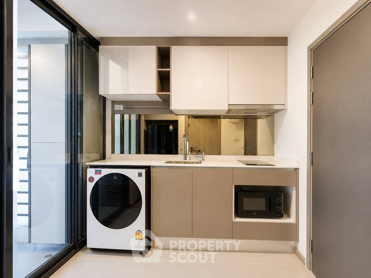 picture Near MRT Phra Ram 9 300m, 1-BR Condo at Ideo Rama 9 Asoke (ID 3126516) - 2/6
