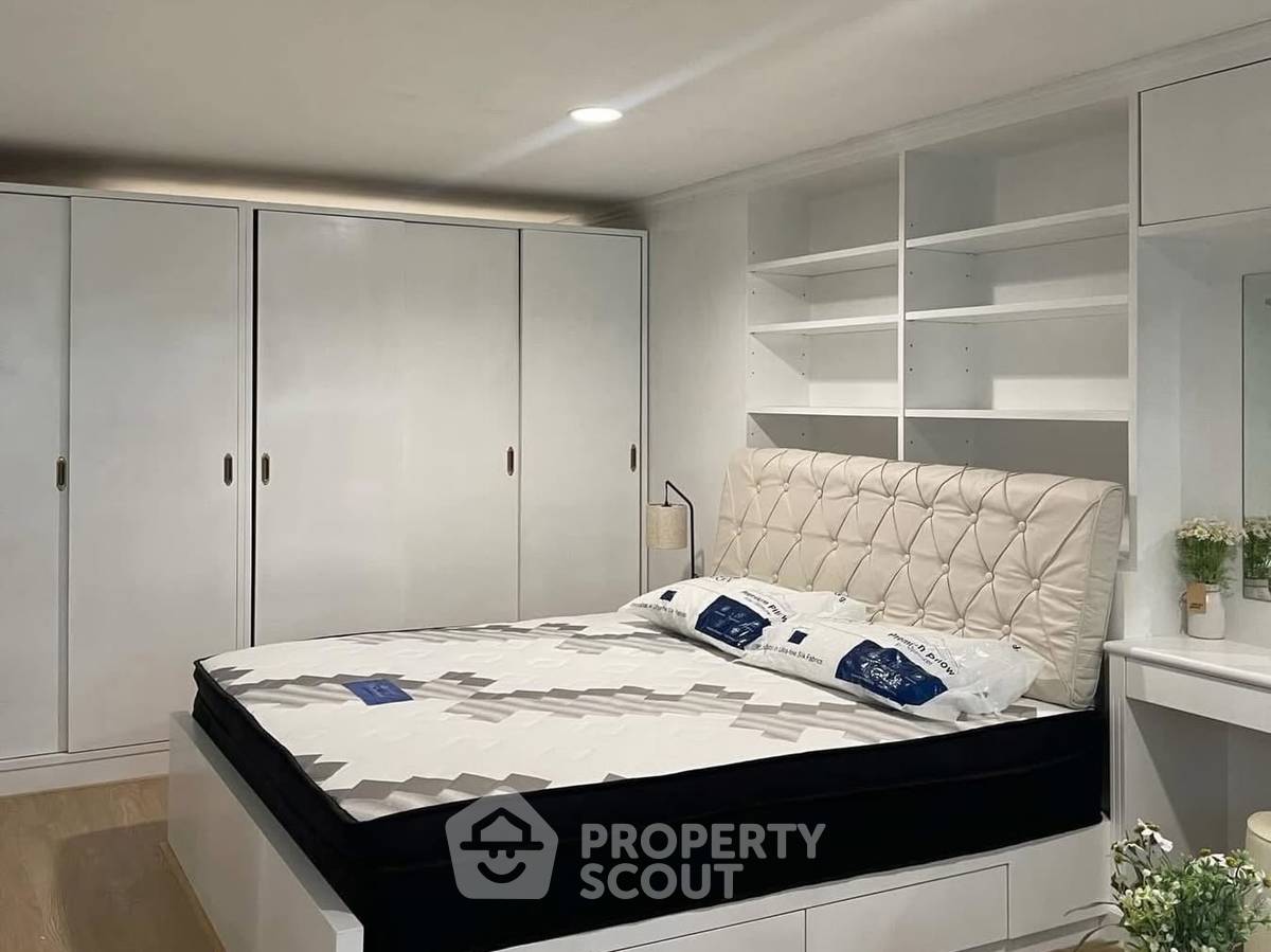 picture 2-BR Condo In Diamond Tower, BTS Chong Nonsi 90m (ID 3101349) - 11/15