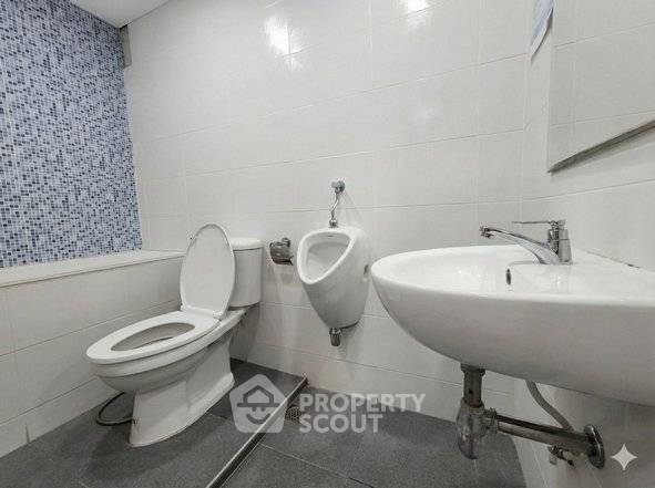 รูป คอนโด 1 ห้องนอน 147 ตร.ม. I.T.F. Silom Palace ใกล้ BTS ช่องนนทรี 400 ม. (ID 3142411) - รูปที่ 3/4