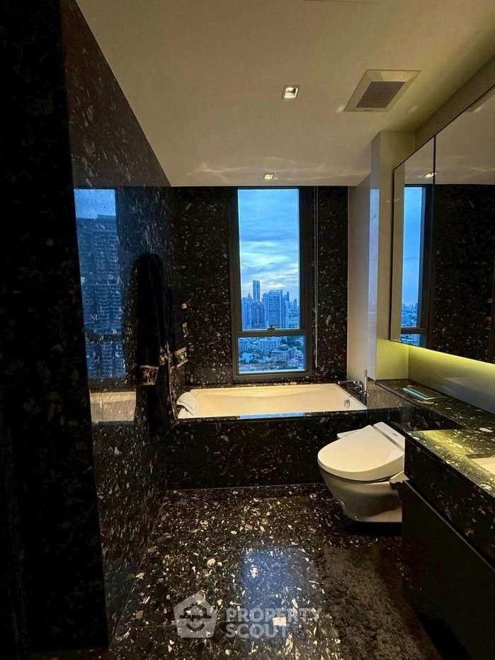 picture 27th-Floor 1-BR 60 Sqm At Beatniq Sukhumvit 32 Near BTS Thong Lor (ID 2467061) - 4/10