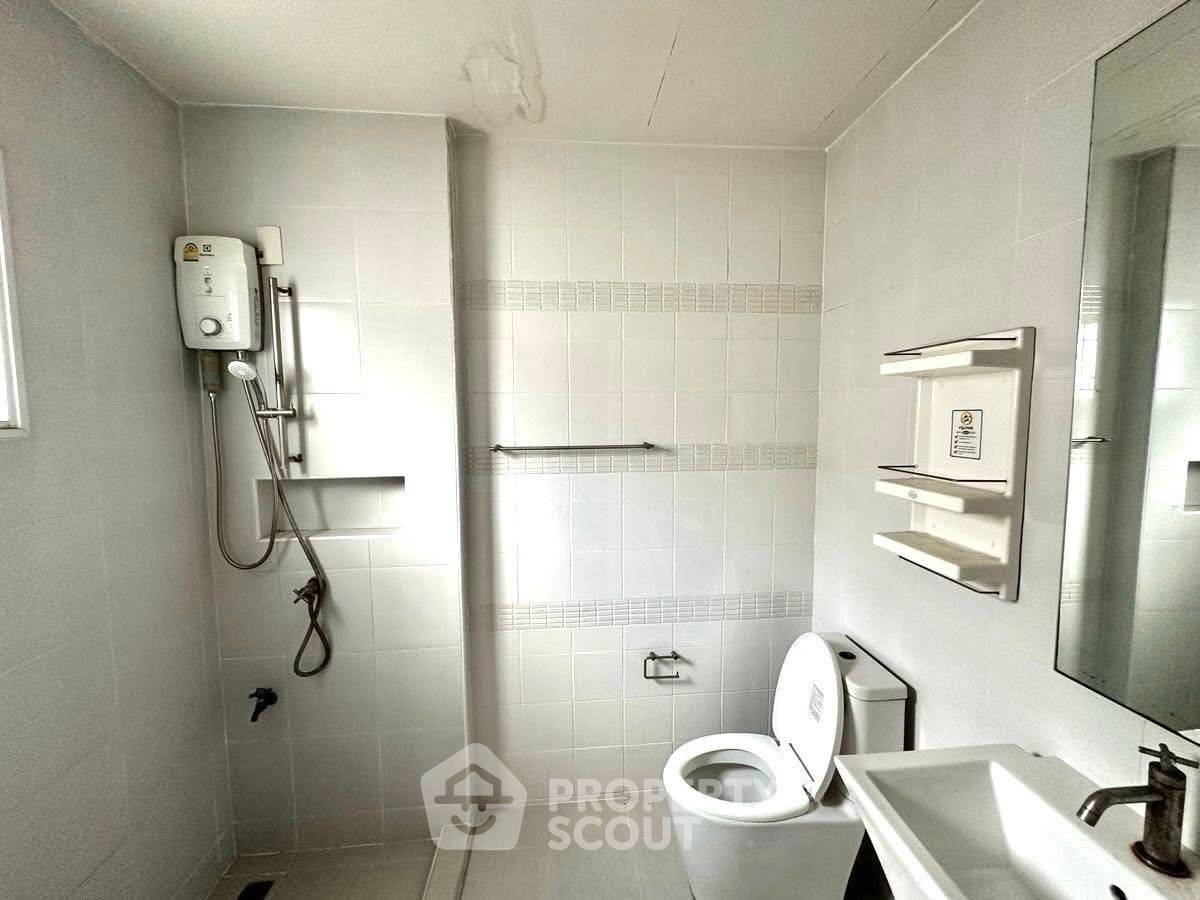 picture Well-Priced 2-BR Condo, 63 Sqm, The Room Ratchada-Ladprao, MRT Ratchadaphisek (ID 2306409) - 7/8