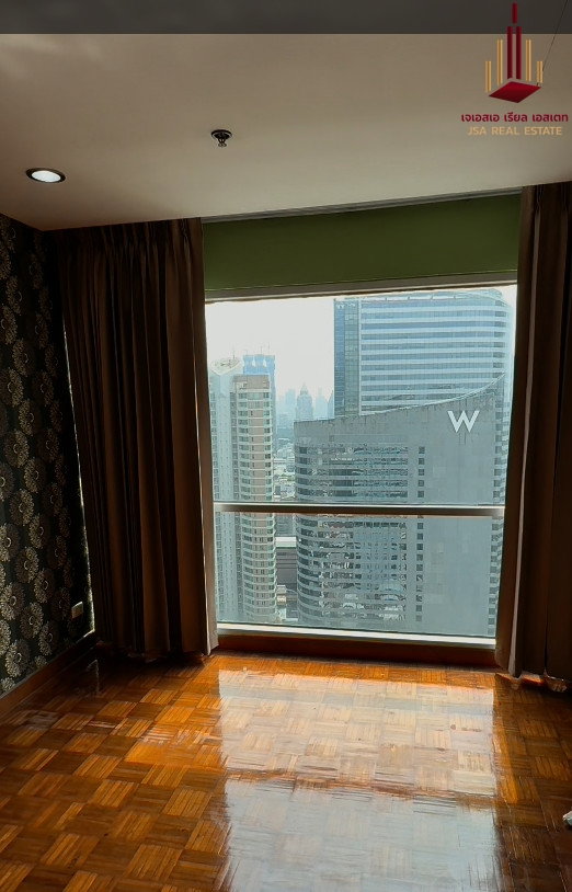 picture ✨ For Sale: Silom Suite Condo ✨💰 Only 9,900,000 THB - 1/4