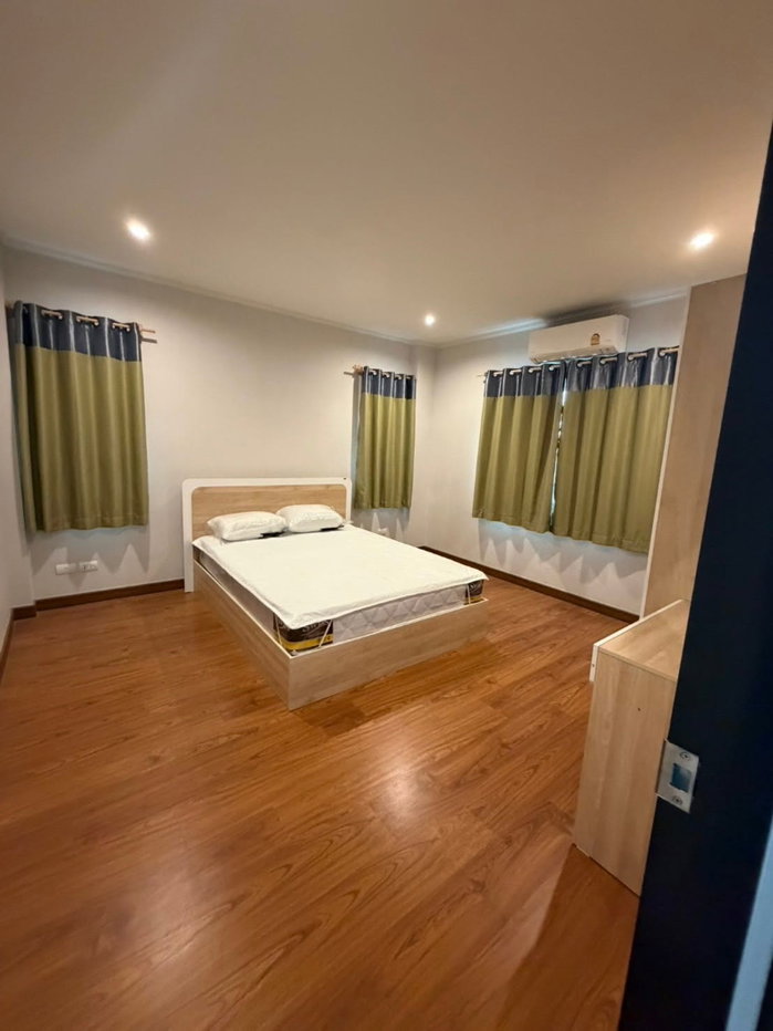 picture 2-Storey Detached House for Rent in a Peaceful Residential Project - 15/21