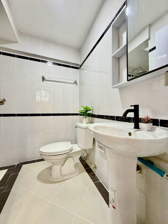 รูป บ้านหลังมุม ทำเลดี ใกล้รถไฟฟ้าสายสีชมพู หมู่บ้านพนาสนธิ์ ถ.นิมิตรใหม่ แขวงมีนบุรี เขตมีนบุรี ใกล้ตลาดมีนบุรี - รูปที่ 14/21
