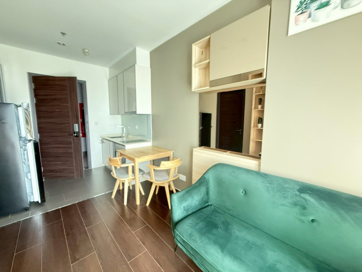 picture For Rent🌿❤️Condo :  C ekkamai  Location： Near BTS ekkamai   Floor : 16  - 5/14