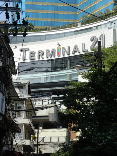 picture For For rent Le Cote Sukhumvith 14 very close BTS ASOKE and Terminal 21 / 1 Bedroom 35 sqm., - 15/16