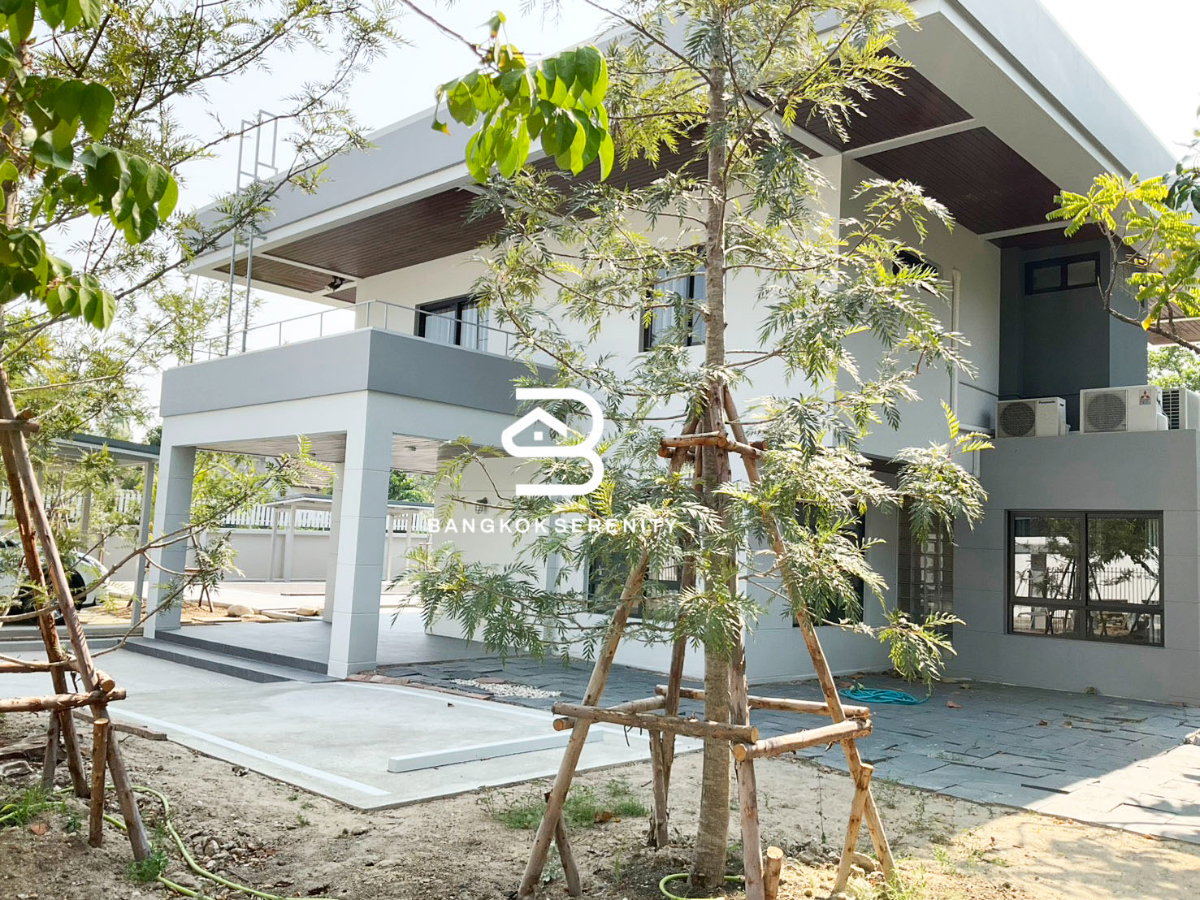 เช่าบ้านพร้อมสระว่ายน้ำ กฤษดานคร บางนาตราด