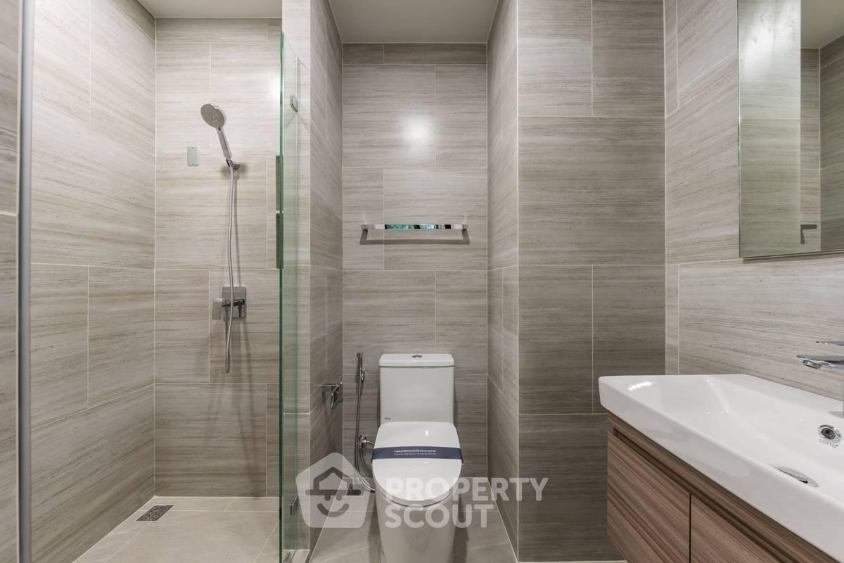 picture 2-BR Condo In Maru Chula, 400m to MRT Hua Lamphong (ID 3141080) - 10/24