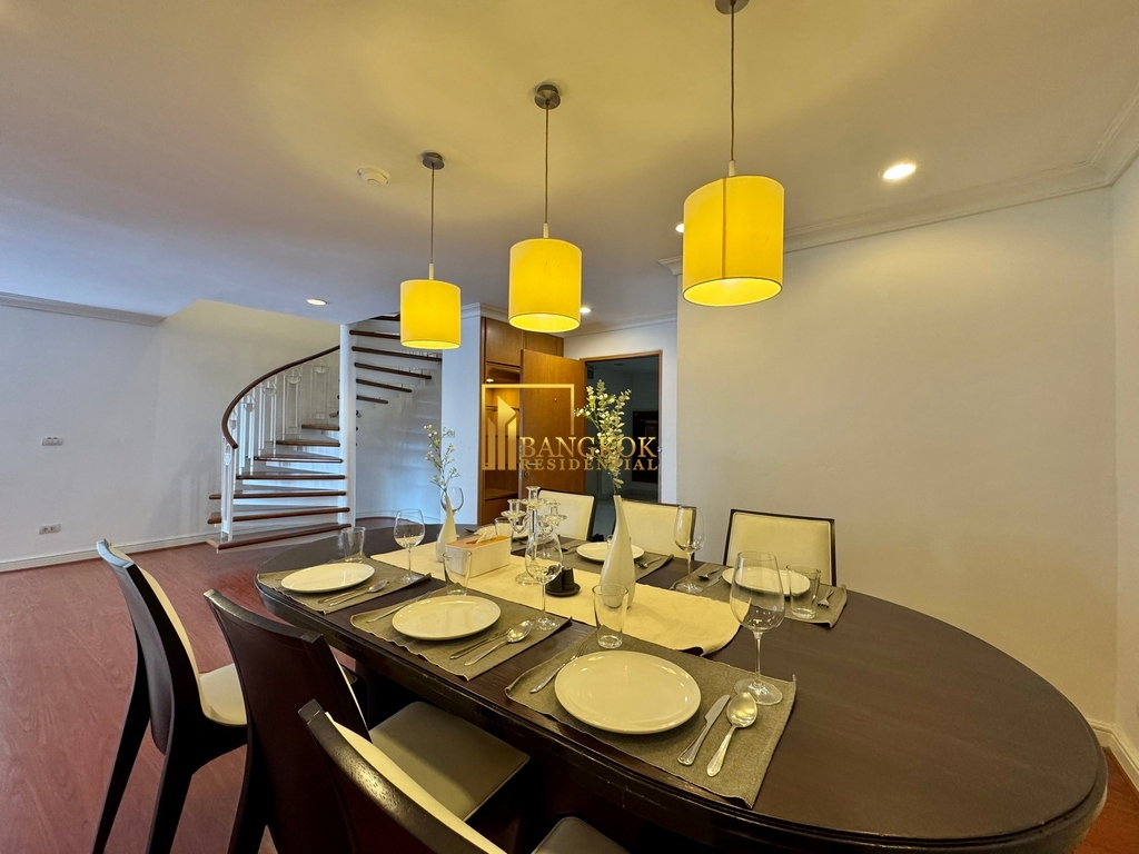 รูป Renovated 3 Bedroom Duplex Apartment in Sukhumvit 31 Area - BR0865AP - รูปที่ 5/48