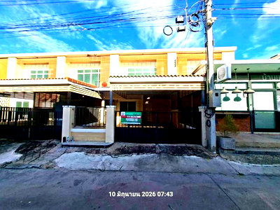ทาวน์เฮ้าส์ 30 ตร.วา พัฒนานิคม ลพบุรี 2.4M