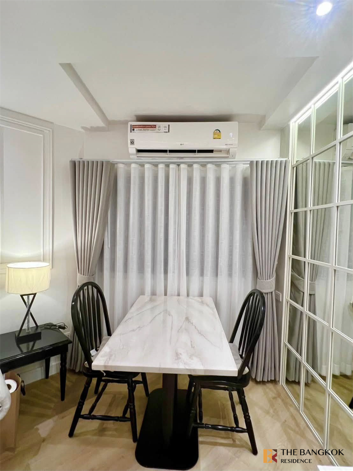picture Fortune Condo Town Location Near Employment, Surrounded by Lifestyles - 4/10