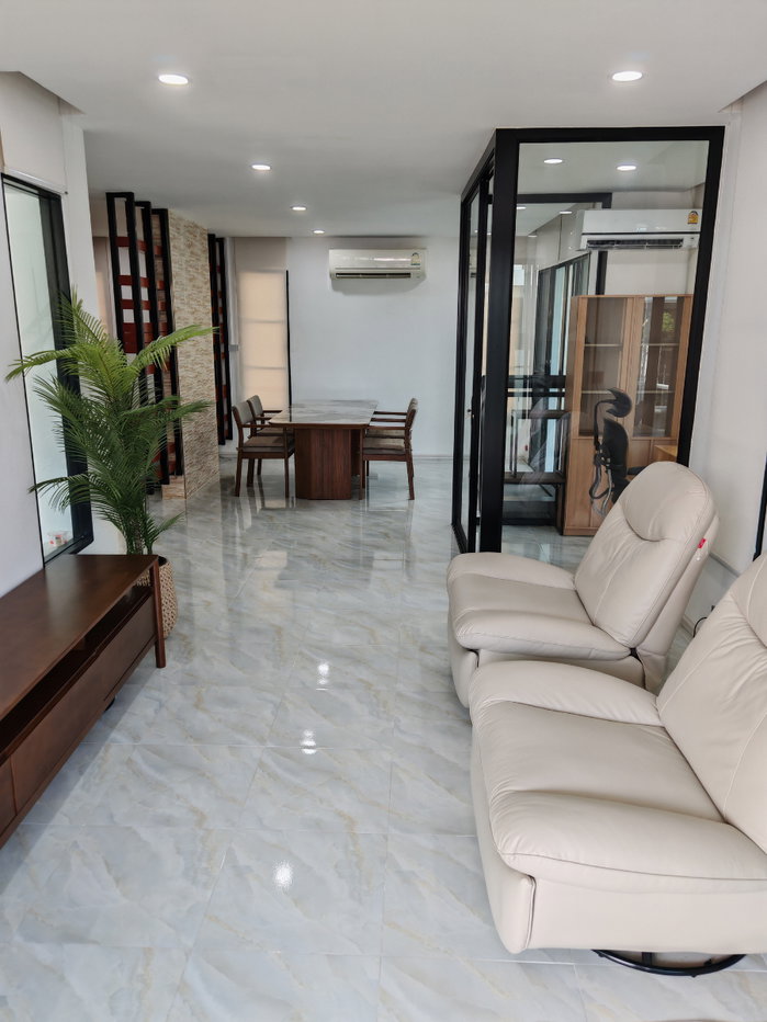 รูป 🏡✨ ให้เช่าบ้านเดี่ยว 2 ชั้น พร้อมสวนสวย 📍 Lake View Park วงแหวน–บางนา บ้านหลังมุม บรรยากาศร่มรื่น เป็นส่วนตัว - รูปที่ 13/15
