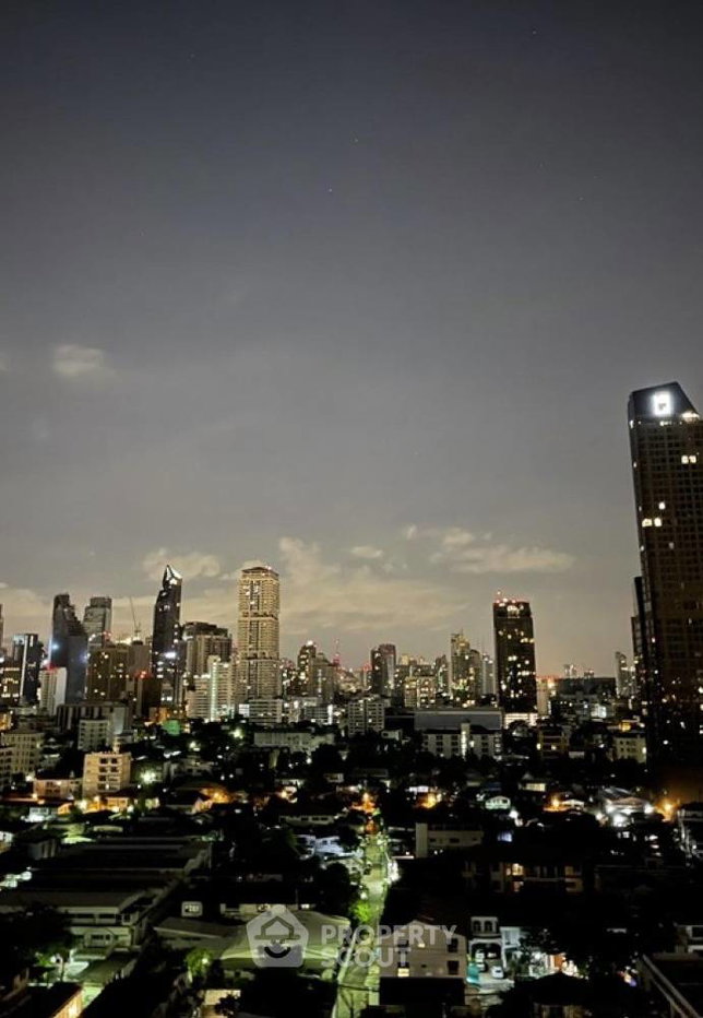 รูป คอนโด 1 ห้องนอน ราคาดี ที่ Oka Haus Sukhumvit 36 ใกล้ BTS ทองหล่อ (ID 1214424) - รูปที่ 3/13