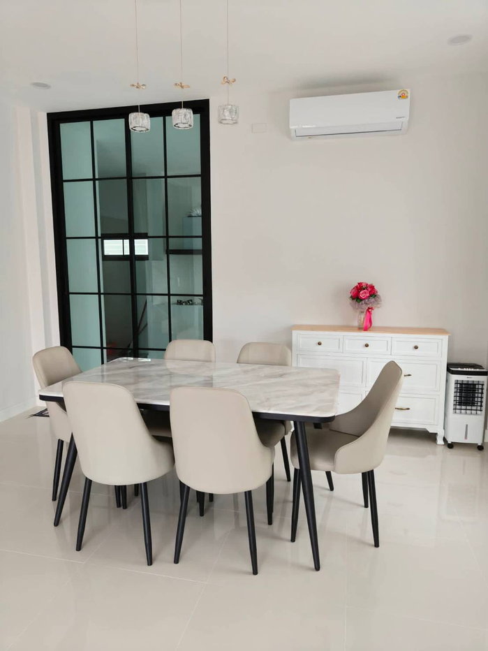 รูป ให้เช่าบ้านเดี่ยว 2 ชั้น ในหมู่บ้านใจแก้วเอราวัณ 31 เฟส 8 อำเภอสารภี-เชียงใหม่ รับสัตว์เลี้ยงขนาดเล็ก (R1396) T.0946511456 - รูปที่ 5/12