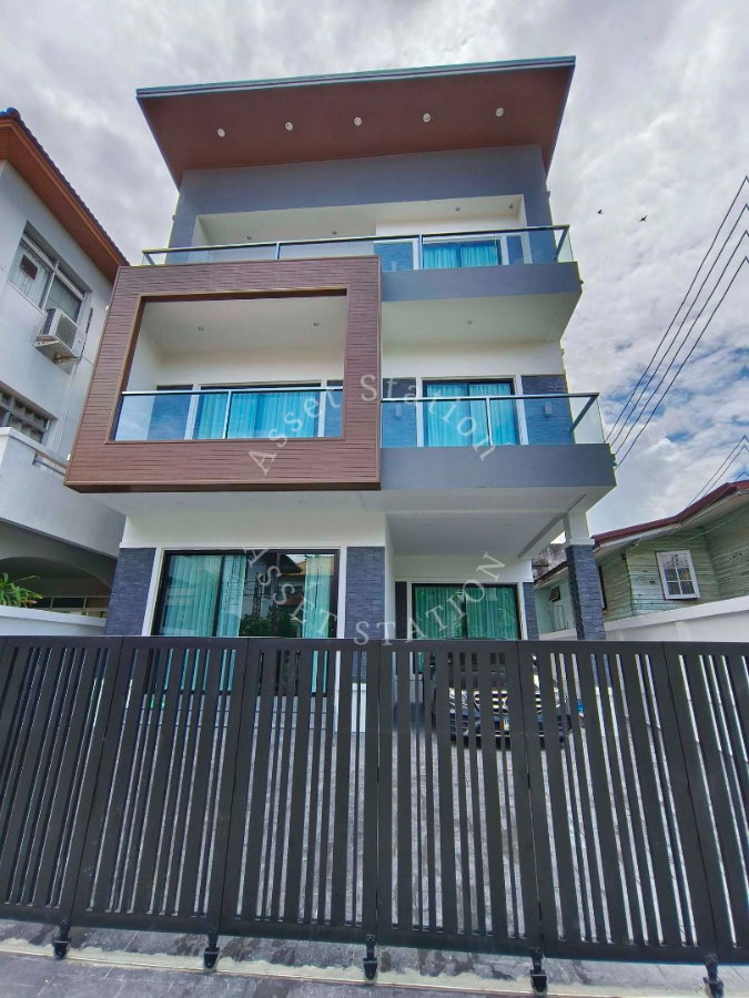 รูป ขายด่วน บ้านเดี่ยว 3 ชั้น ใจกลางสุขุมวิท 65 🏠 ใกล้ BTS เอกมัย - รูปที่ 2/12