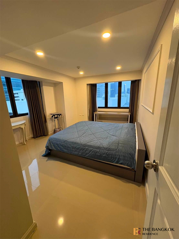 picture Omni Tower Move-in Ready, Just Bring Your Stuff near BTS Nana - 4/10