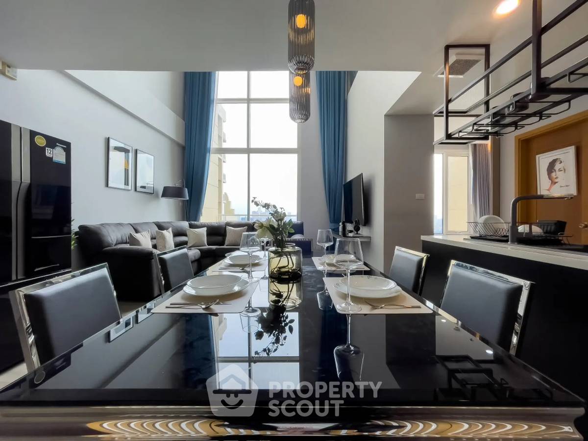 picture Well-Priced 2-BR Condo At The Empire Place, 400m to BTS Saint Louis (ID 3141064) - 3/26