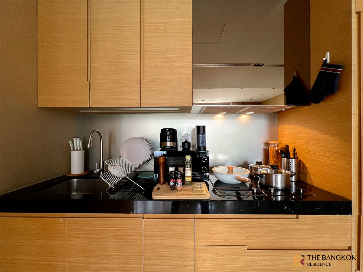 picture Saladaeng residences near MRT Silom Station - 7/10