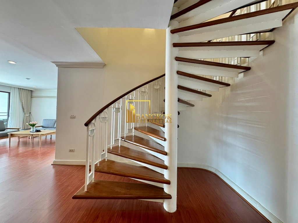รูป Renovated 3 Bedroom Duplex Apartment in Sukhumvit 31 Area - BR0865AP - รูปที่ 10/48