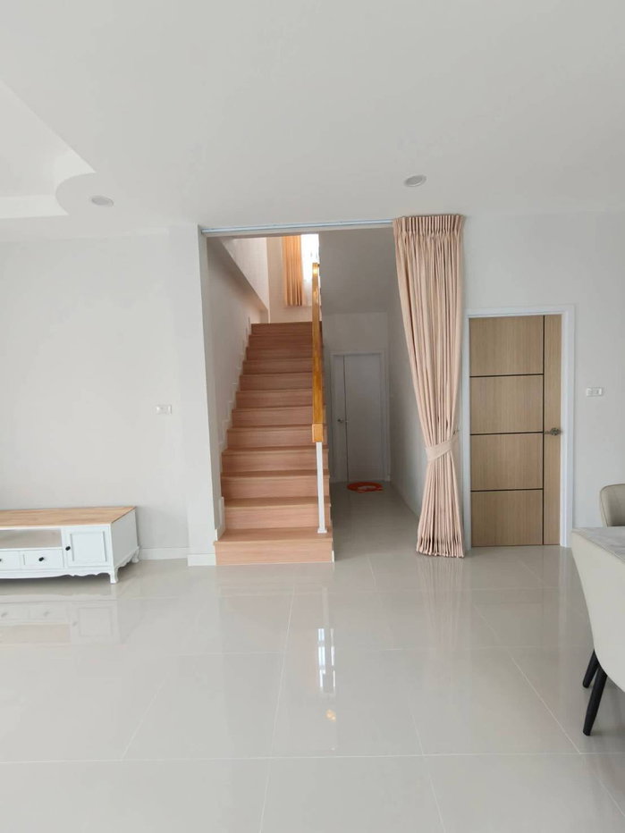 รูป ให้เช่าบ้านเดี่ยว 2 ชั้น ในหมู่บ้านใจแก้วเอราวัณ 31 เฟส 8 อำเภอสารภี-เชียงใหม่ รับสัตว์เลี้ยงขนาดเล็ก (R1396) T.0946511456 - รูปที่ 6/12