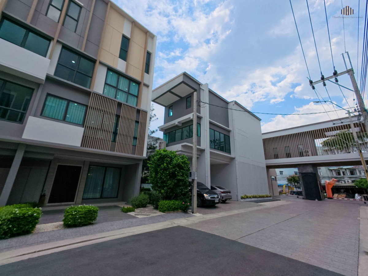 รูป ขายบ้านแฝดและทาวน์โฮมโครงการใหม่ ทำเลศักยภาพ เข้าเมืองสะดวก The Blisz Signature เดอะ บลิซ ซิกเนเจอร์พระราม 3 - ดาวคะนอง ขนาด 26.8 ตร.วา | #TPI-3324 - รูปที่ 15/16
