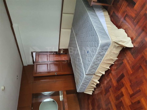 Hurry, big discount is ending! Phayathai Plaza near Airport Rail Link Phaya Thai Station