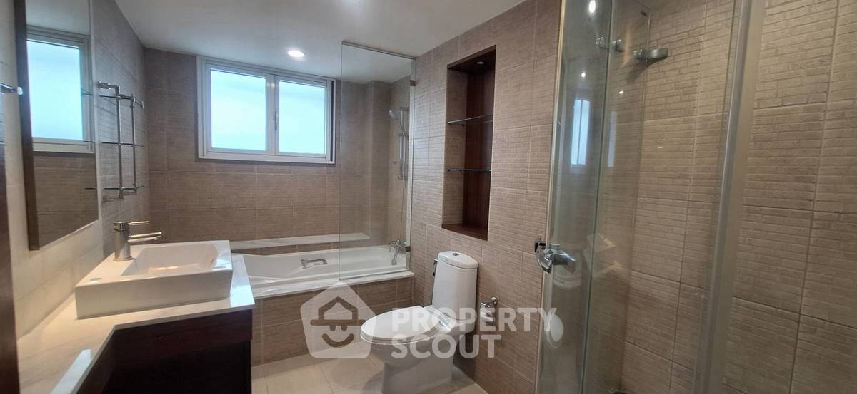 picture 3-BR 170 Sqm At Avenue 61 Condo, 400m to BTS Thong Lor (ID 3146187) - 8/16