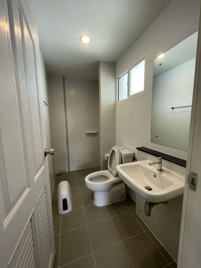 รูป 🏡✨ ให้เช่าบ้านเดี่ยว 2 ชั้น – ภัสสร เพรสทีจ ลุกซ์ พัฒนาการ 📍บ้านหลังมุม เป็นส่วนตัว หันหน้าทิศใต้ รับลมดีตลอดปี - รูปที่ 10/15