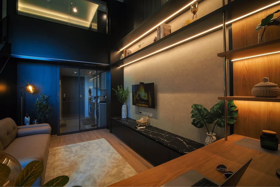 รูป [VR0623] 🔥 37,000/เดือน | Ideo อโศก-พระราม 9 ห้อง 2 ชั้น เพดานสูง 4.25m ชั้นสูง 33 ขนาด 37 ตร.ม. แต่งหรูสไตล์ Luxury เพียง 400m ถึง MRT พระราม 9! 🔥 - รูปที่ 7/10