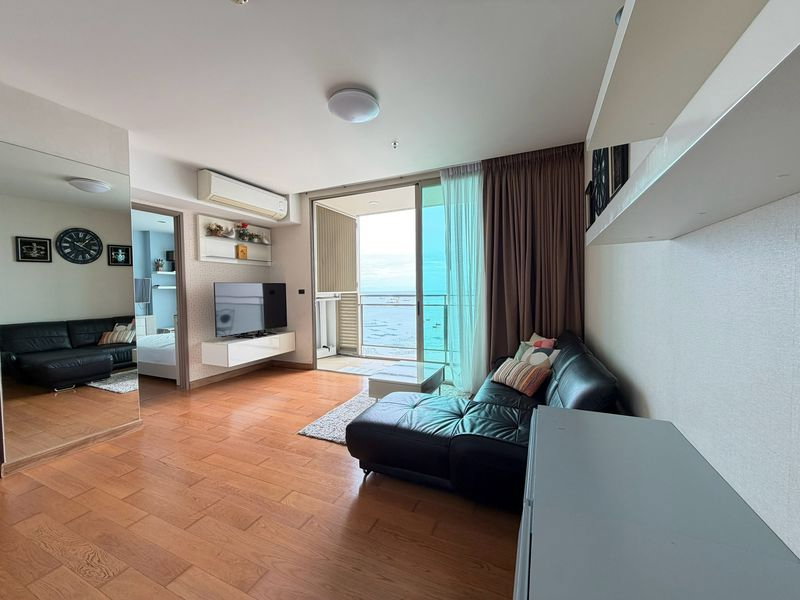 picture Condo for sale, beachfront, Marina Bayfront Sriracha. Beautiful unit, rare location. - 6/9