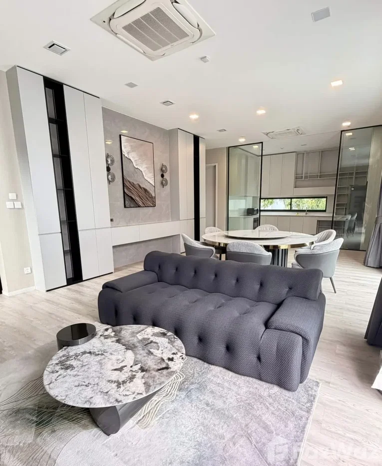 รูป บ้านเดี่ยวให้เช่า 4 ห้องนอน ในโครงการ วีเว่ กรุงเทพกรีฑา 6636686 - รูปที่ 1/20
