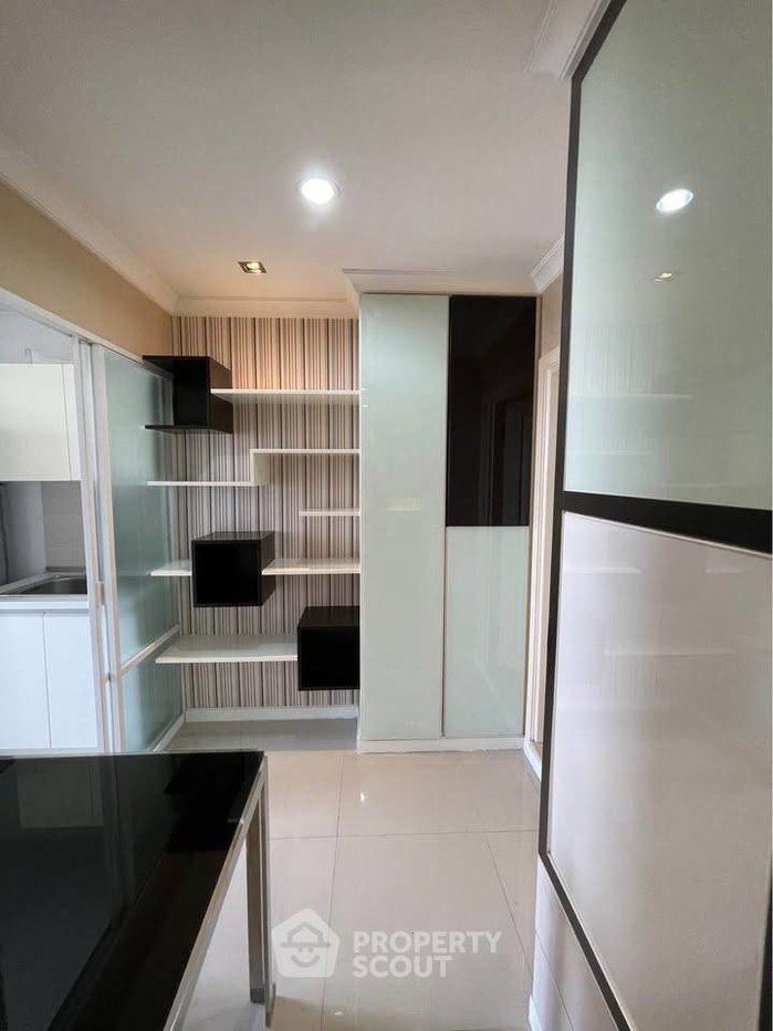 รูป คอนโด 1 ห้องนอน ให้เช่า ลุมพินี เพลส พระราม 9–รัชดา ใกล้ MRT พระราม 9 ชั้น 22 พท. 37 ตร.ม. (ID 3147194) - รูปที่ 10/21