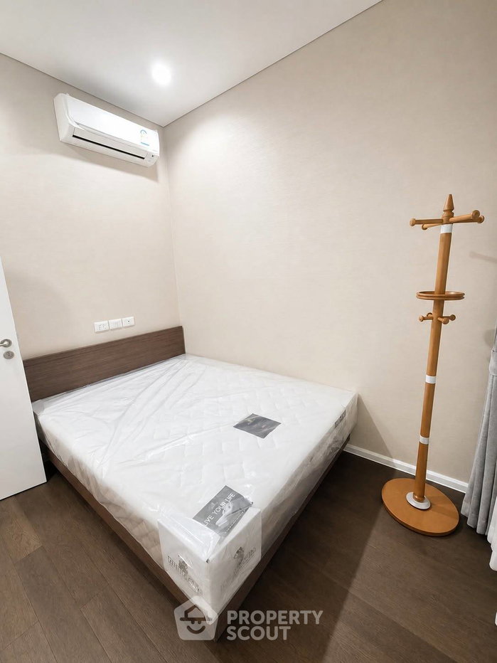 picture 35th-Floor 2-BR 57 Sqm Condo At The Saint Residences, 100m to MRT Phahon Yothin (ID 3147519) - 6/8