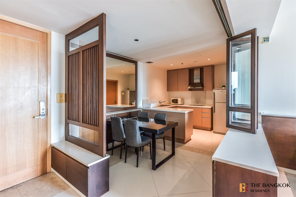 picture Comfortable and Ready to Move-in The Empire Place - 5/10