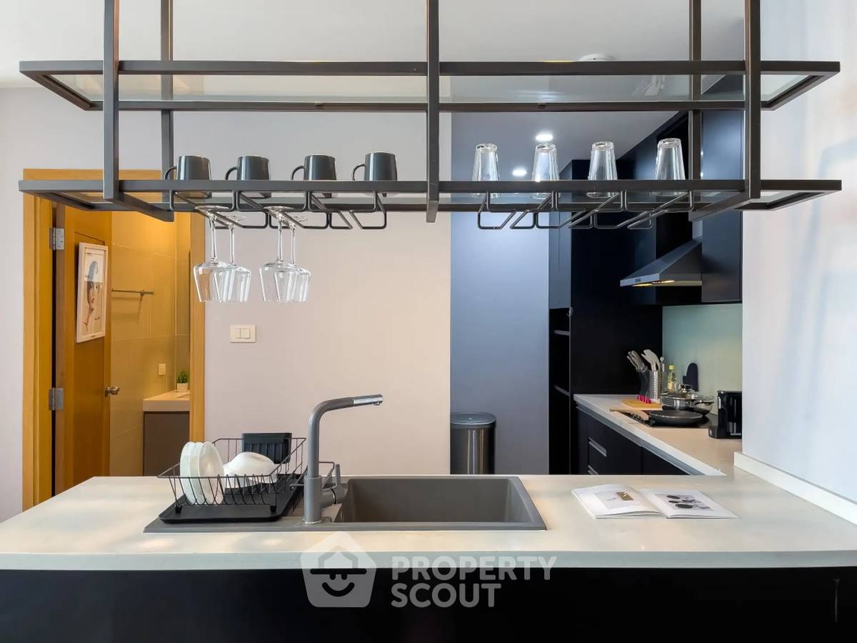 picture Well-Priced 2-BR Condo At The Empire Place, 400m to BTS Saint Louis (ID 3141064) - 11/26