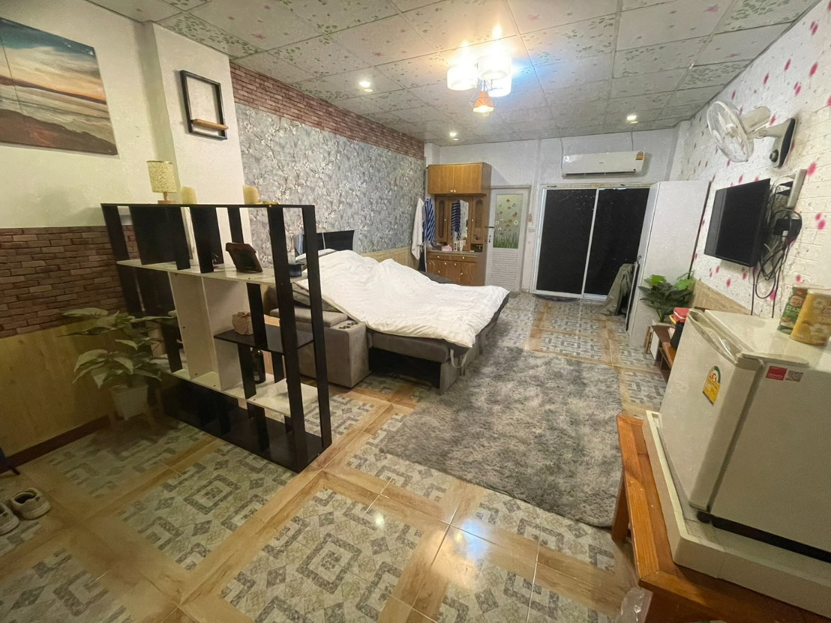 picture Condominium for Sale – Viphaville Mansion, Building A - 1/11
