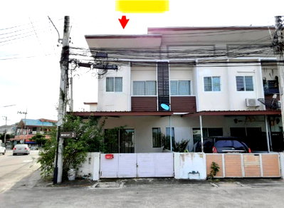 ทาวน์โฮม นิคมอมตะนคร : 🔥ขาย ทาวน์เฮ้าส์ 2 ชั้น หมู่บ้านเพชรธารา (Phetthara Village)